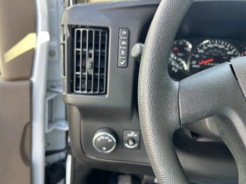 Used 2026 Chevrolet Express 2500 RWD image 13