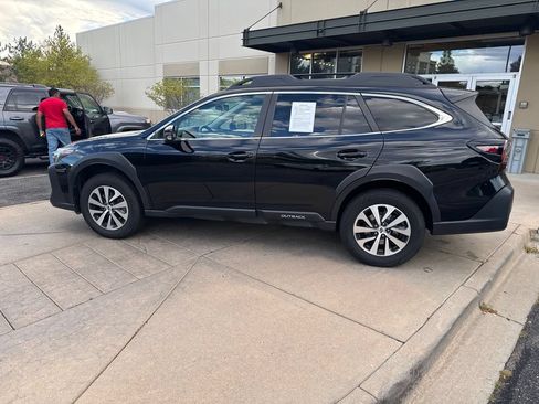 Used 2023 Subaru Outback Premium AWD/4WD image 9
