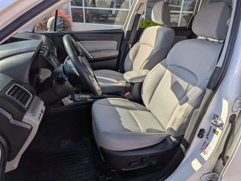 Used 2018 Subaru Forester 2.5i Premium w/ All-Weather Package AWD/4WD image 11