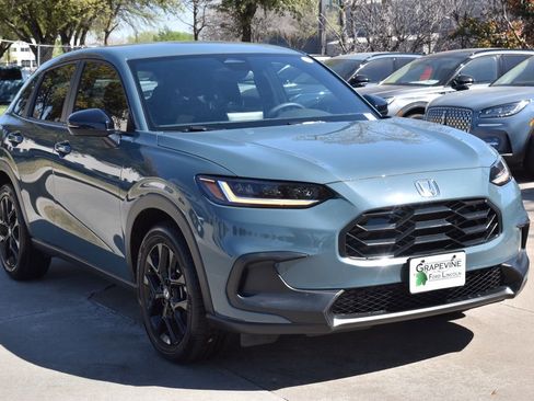 Used 2024 Honda HR-V Sport image 4