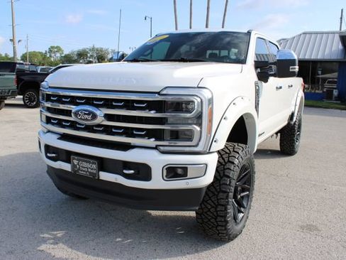 Used 2024 Ford F250 Platinum w/ FX4 Off-Road Package AWD/4WD image 3