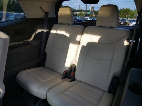 Used 2022 Cadillac XT6 Premium Luxury image 10