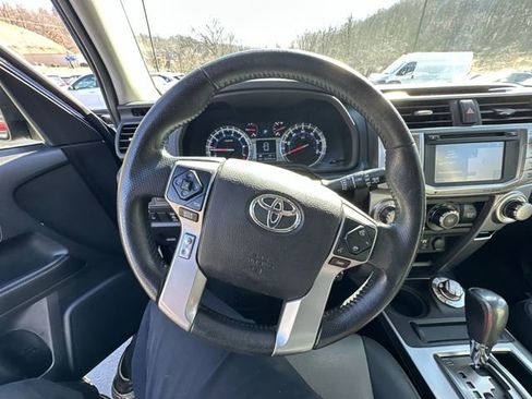 Used 2019 Toyota 4Runner SR5 Premium image 15