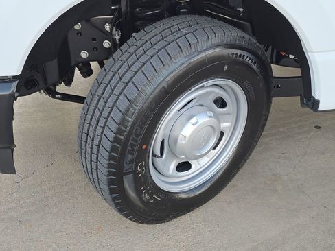 New 2026 Ford F250 XL w/ F-250 >10K GVWR Package RWD image 52