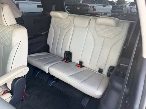 Used 2021 Hyundai Palisade Limited FWD image 23