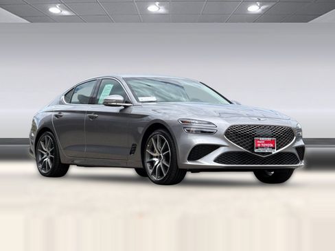 Used 2026 Genesis G70 2.5T RWD image 6