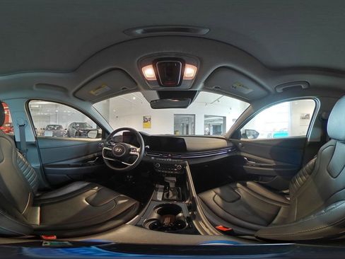 Used 2025 Hyundai Elantra Limited image 42