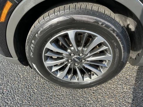 Used 2020 Lincoln Nautilus FWD w/ Equipment Group 101A image 25