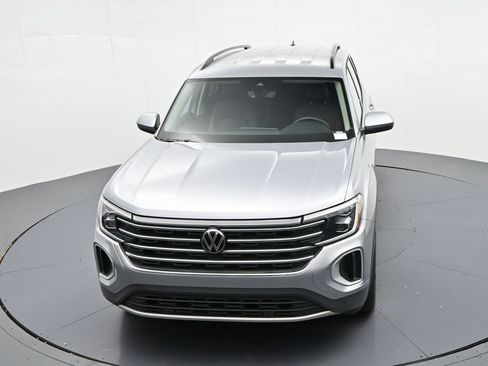 Used 2026 Volkswagen Atlas SE FWD image 17