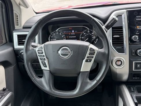 Used 2021 Nissan Titan SV w/ SV Convenience Package RWD image 19