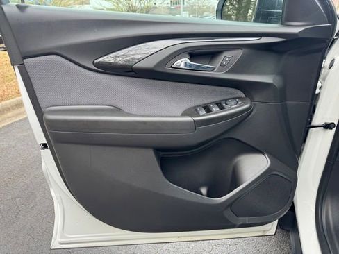 Used 2023 Chevrolet TrailBlazer LS image 14