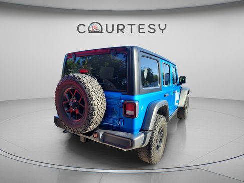Used 2024 Jeep Wrangler Unlimited Sport AWD/4WD image 3