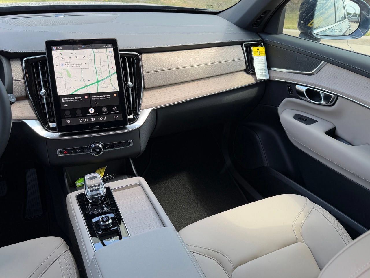 New 2026 Volvo XC90 B5 Core AWD/4WD image 11