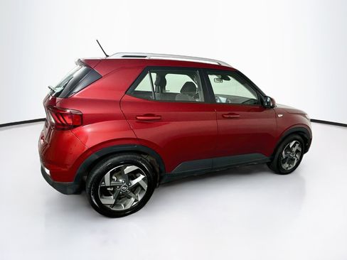 Used 2025 Hyundai Venue SEL FWD image 10
