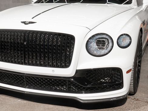 Used 2023 Bentley Flying Spur V8 image 40