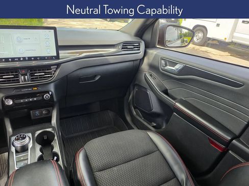 Used 2023 Ford Escape ST-Line w/ Tech Pack #1 FWD image 19