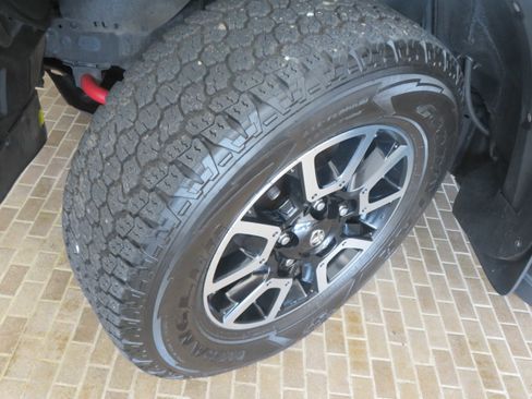 Used 2018 Toyota Sequoia TRD Sport AWD/4WD image 11