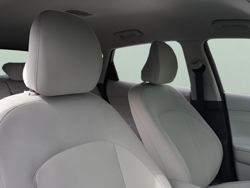 Used 2025 Hyundai Kona SEL FWD image 17