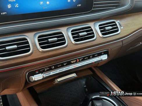 Used 2024 Mercedes-Benz GLS 63 AMG 4MATIC image 22