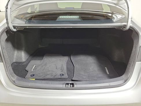 Used 2025 Toyota Corolla LE FWD image 10
