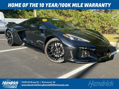 Used 2023 Chevrolet Corvette Z06 image 1