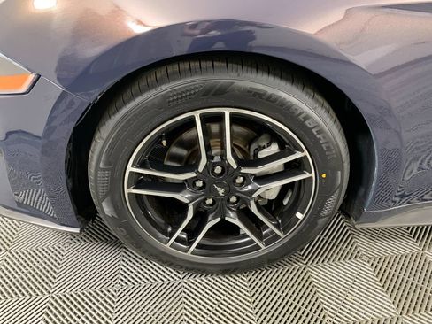 Used 2018 Ford Mustang Premium RWD image 12
