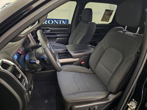 Used 2025 RAM 1500 Big Horn AWD/4WD image 5