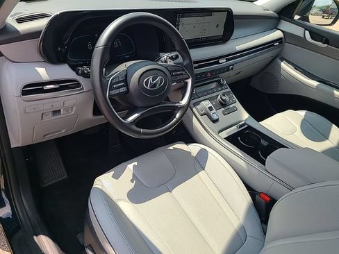 Used 2025 Hyundai Palisade SEL FWD image 13