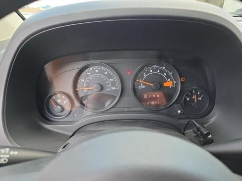 Used 2016 Jeep Compass Sport w/ Power Value Group FWD image 7