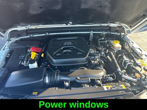 Used 2021 Jeep Wrangler Unlimited Sahara w/ Safety Group AWD/4WD image 18