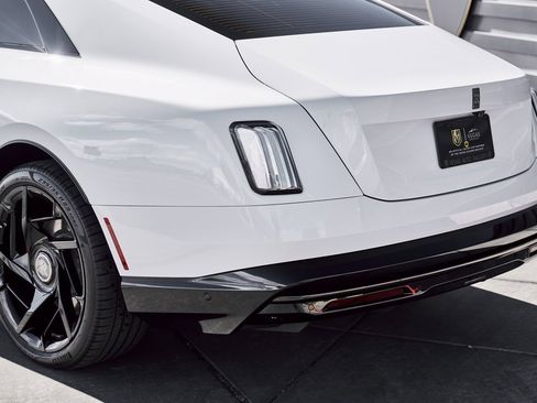 Used 2025 Rolls-Royce Spectre Black Badge image 11