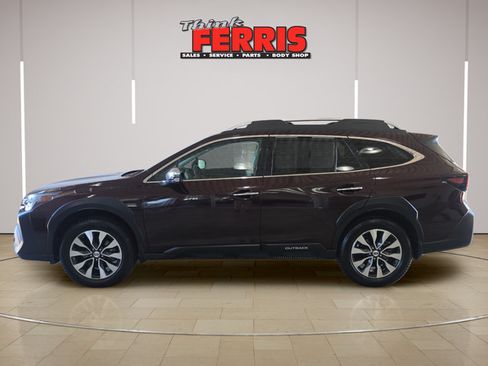 Used 2024 Subaru Outback Touring AWD/4WD image 2