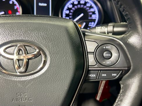 Used 2023 Toyota Camry SE image 19