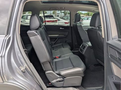 Certified 2021 Volkswagen Atlas SEL R-Line FWD image 19