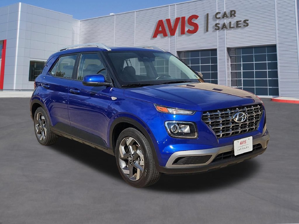 Used 2025 Hyundai Venue SEL FWD image 3
