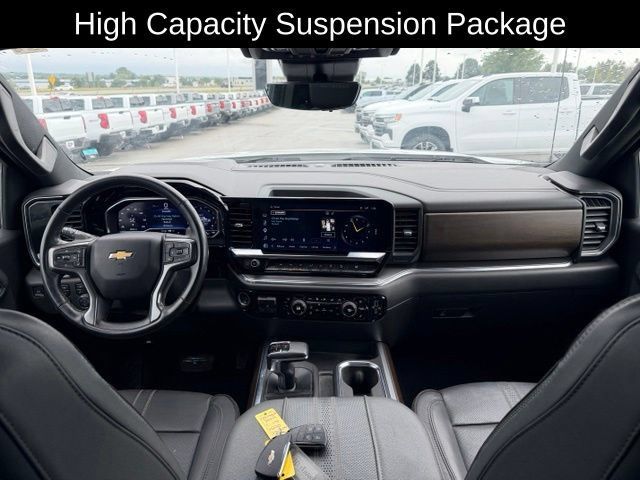 Used 2024 Chevrolet Silverado 1500 High Country w/ Technology Package AWD/4WD image 7
