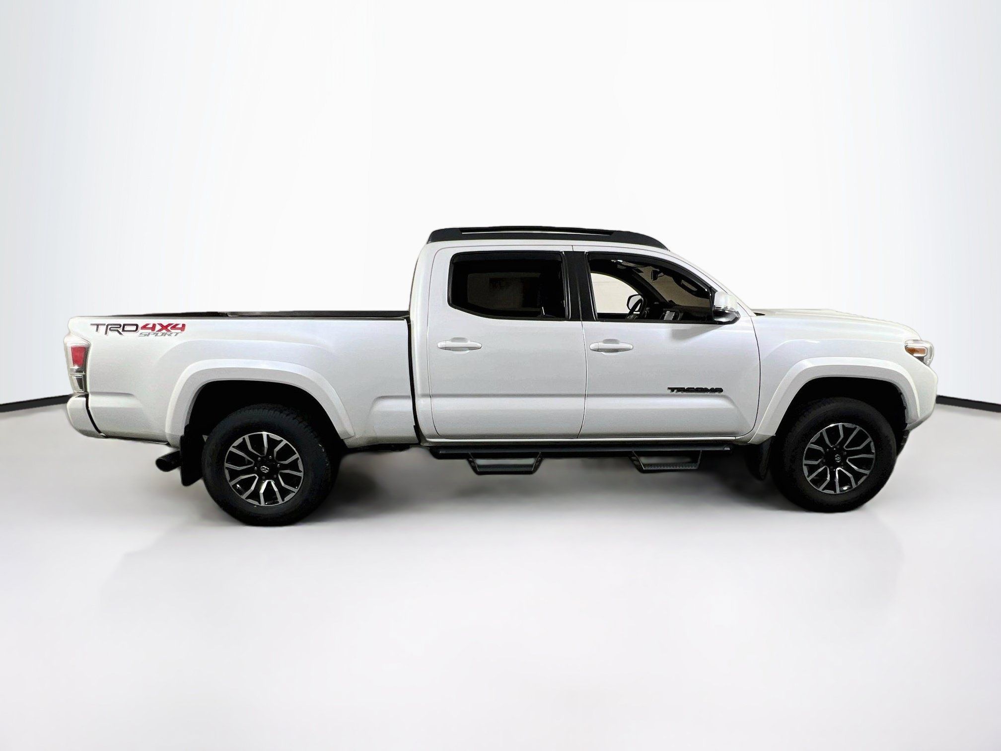 Used 2023 Toyota Tacoma TRD Sport AWD/4WD image 4