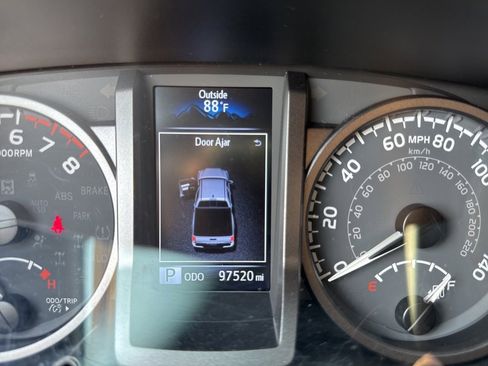 Used 2023 Toyota Tacoma TRD Off-Road image 48