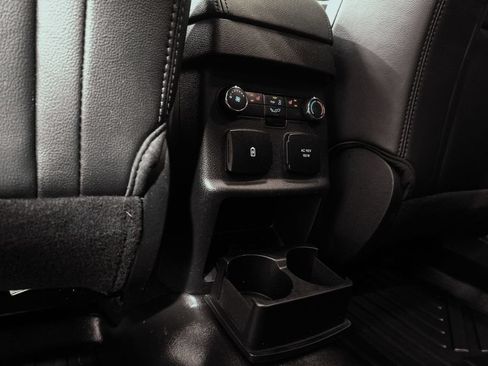 Used 2019 Ford Explorer Limited w/ Ford Safe & Smart Package AWD/4WD image 17