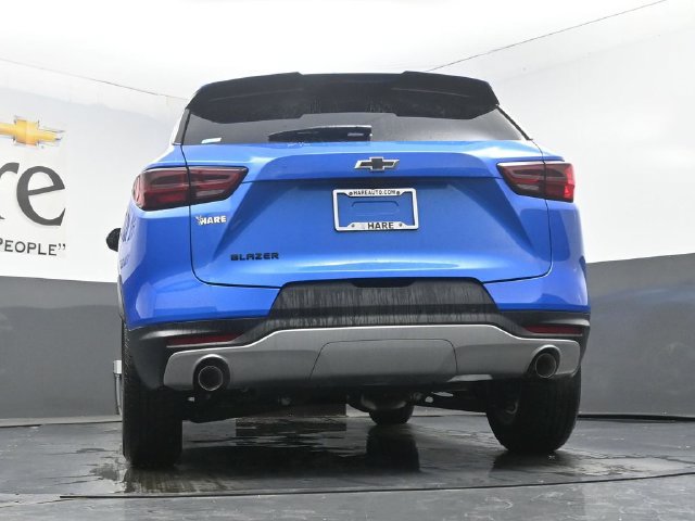 New 2026 Chevrolet Blazer LT w/ Convenience Package FWD image 32