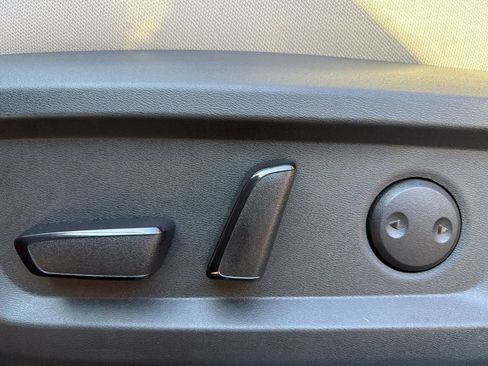 Used 2021 Nissan Rogue SV image 12