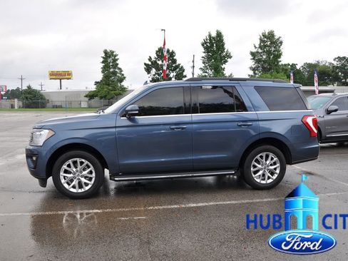 Used 2020 Ford Expedition XLT w/ Equipment Group 202A RWD image 2