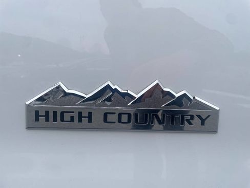 Used 2017 Chevrolet Silverado 2500 High Country w/ Duramax Plus Package image 14