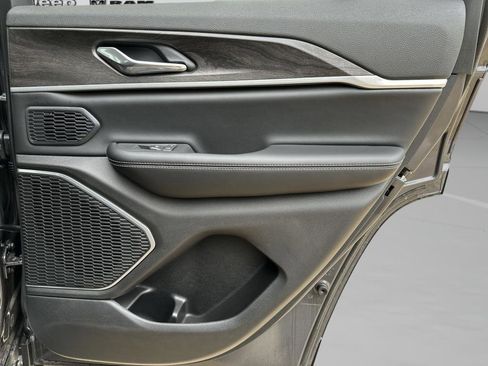 New 2026 Jeep Grand Cherokee Limited w/ Limited Altitude Package RWD image 27