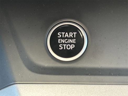 Used 2024 Audi Q3 2.0T Premium image 37