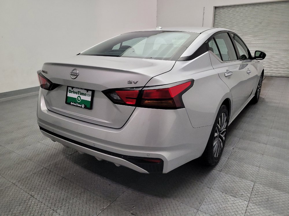 Used 2024 Nissan Altima 2.5 SV FWD image 7