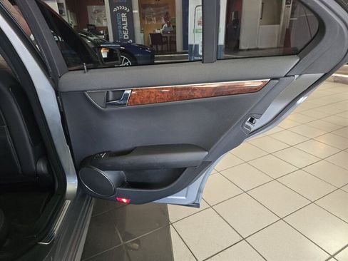 Used 2010 Mercedes-Benz C 300 Sedan w/ Multimedia Pkg image 15