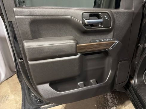 Used 2021 Chevrolet Silverado 1500 LT Trail Boss w/ Bed Protection Package image 6