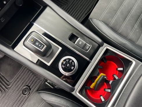 Used 2023 Mitsubishi Outlander SE image 20