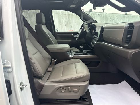 Used 2024 GMC Sierra 1500 SLT w/ SLT Premium Plus Package image 27